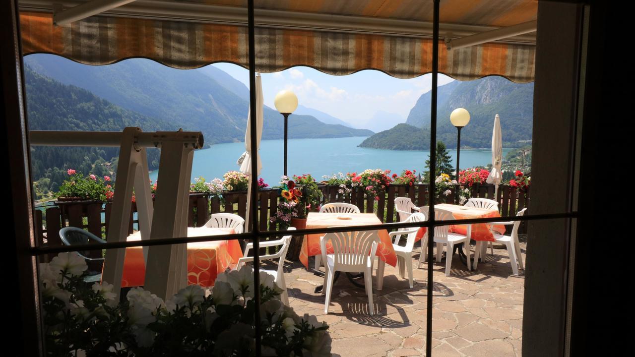 Hotel Aurora Molveno Exterior photo